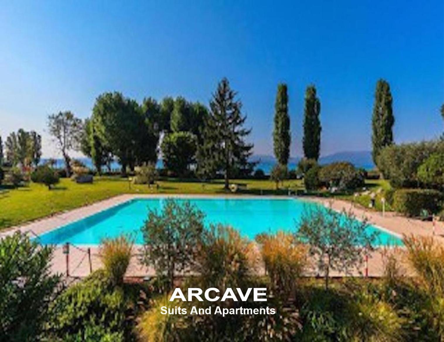 Marilyn Arpa Apartment Sirmione Zewnętrze zdjęcie